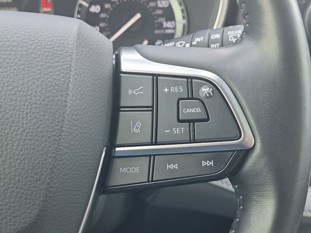 Thumbnail: 2021 Toyota Highlander - 25