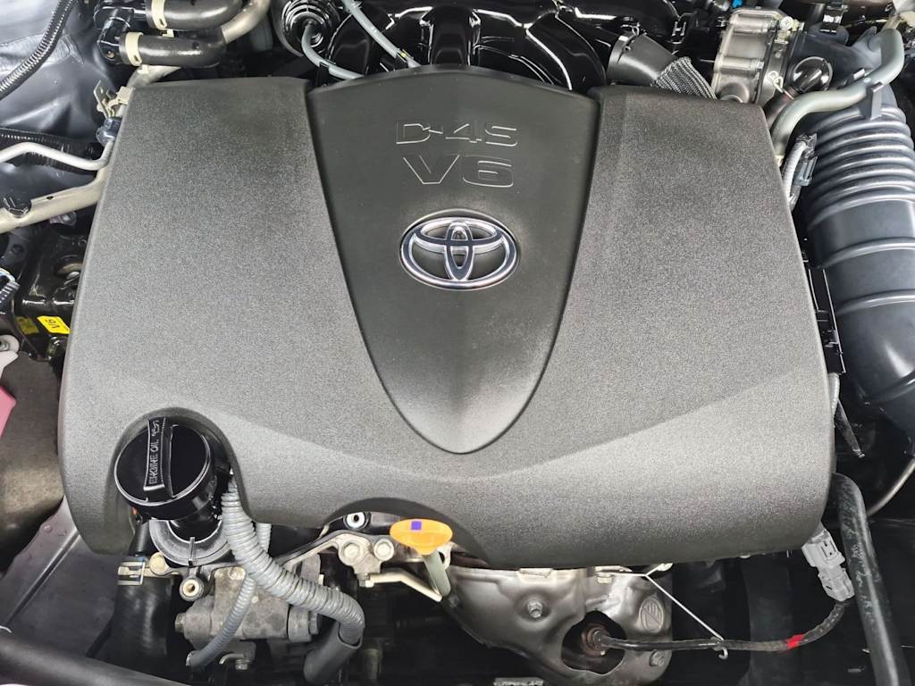 Thumbnail: 2022 Toyota Highlander - 9