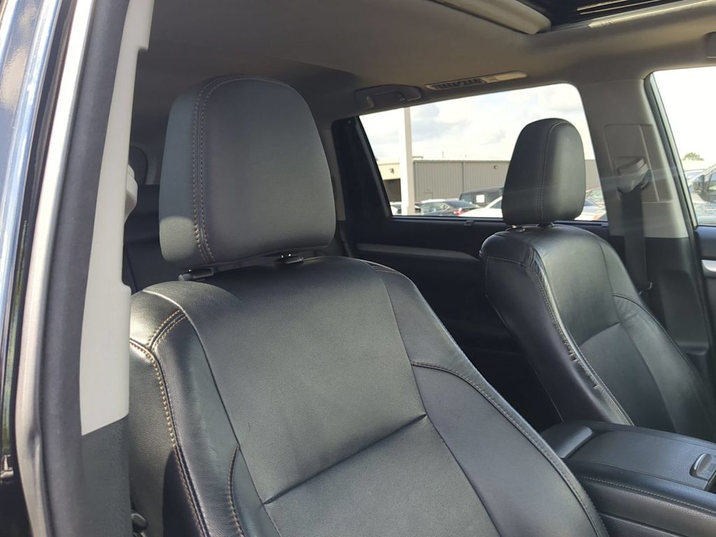 Thumbnail: 2014 Toyota Highlander - 12
