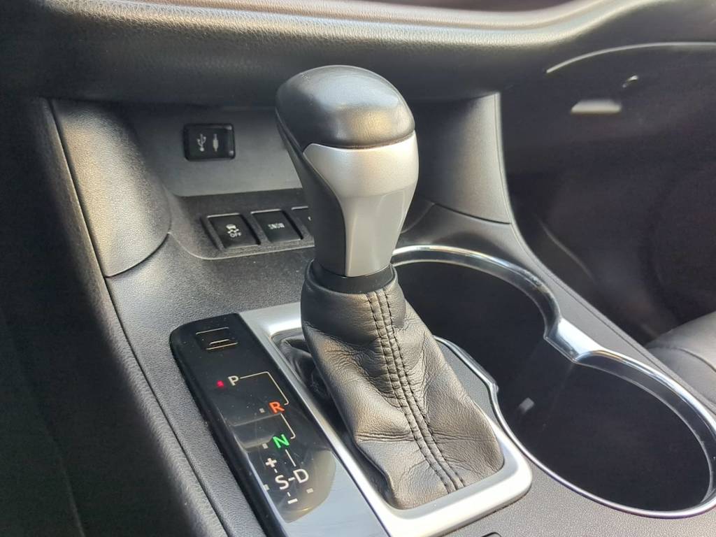 Thumbnail: 2014 Toyota Highlander - 41