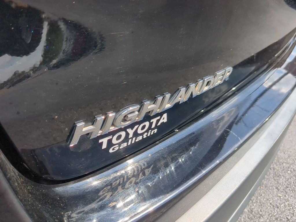 Thumbnail: 2014 Toyota Highlander - 7