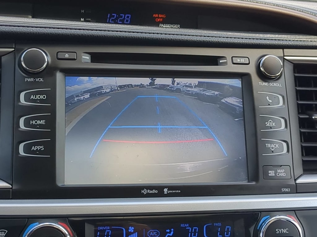 Thumbnail: 2014 Toyota Highlander - 38