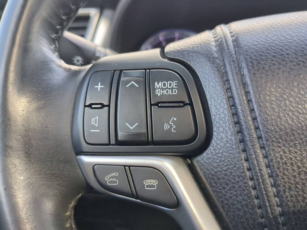 Thumbnail: 2014 Toyota Highlander - 34