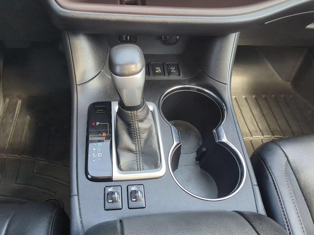 Thumbnail: 2014 Toyota Highlander - 40