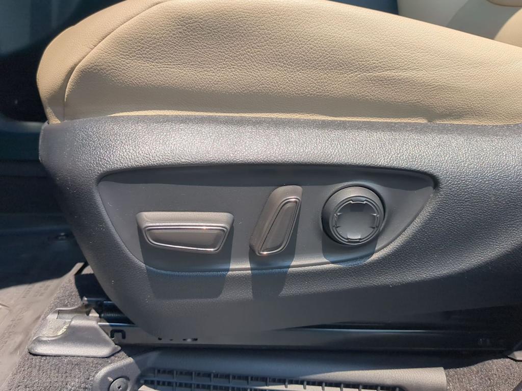 Thumbnail: 2024 Toyota Sienna - 30