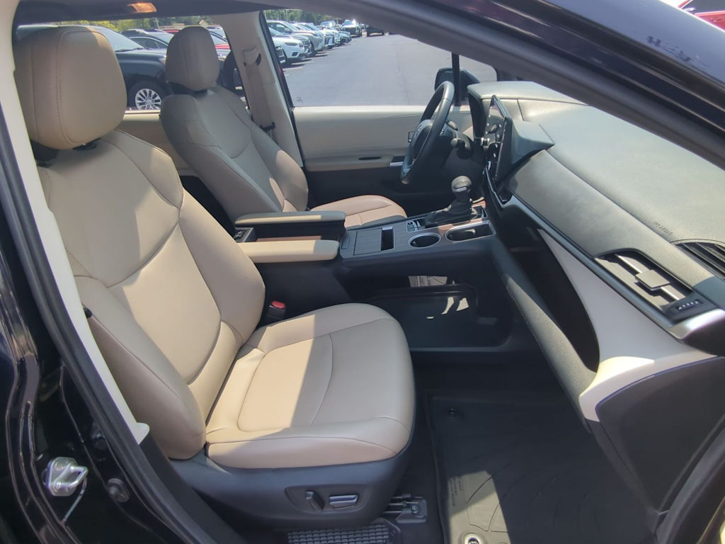 Thumbnail: 2024 Toyota Sienna - 11