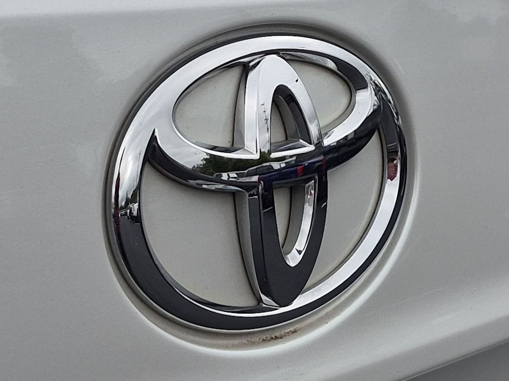 Thumbnail: 2023 Toyota Highlander - 7