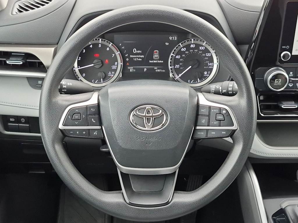 Thumbnail: 2023 Toyota Highlander - 14
