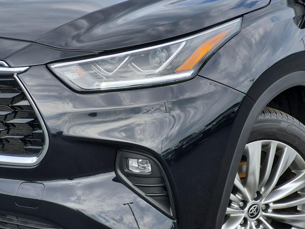 Thumbnail: 2024 Toyota Highlander - 23
