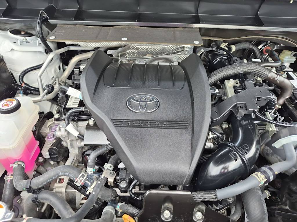 Thumbnail: 2023 Toyota Highlander - 9