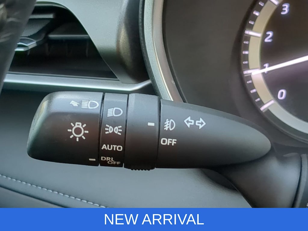 Thumbnail: 2024 Toyota Highlander - 37