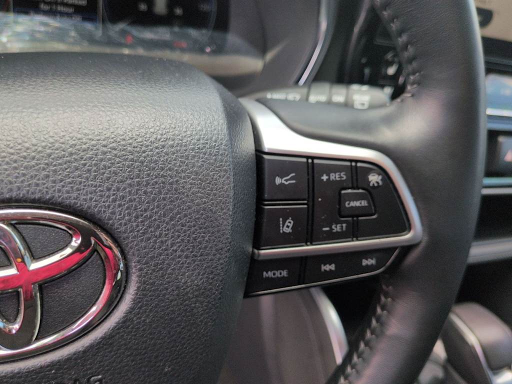 Thumbnail: 2026 Toyota Highlander - 31