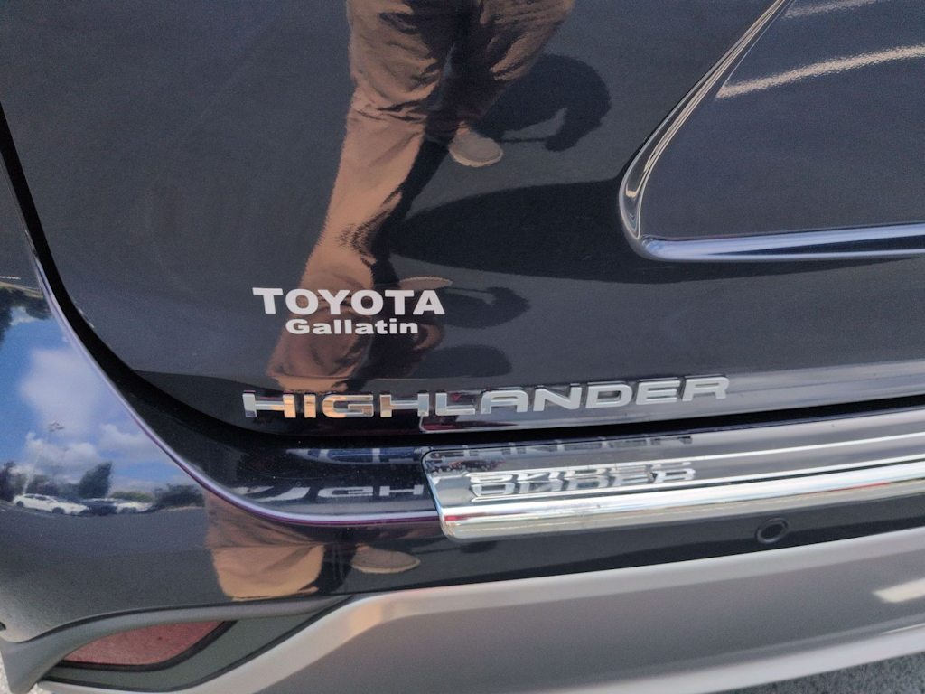 Thumbnail: 2026 Toyota Highlander - 6