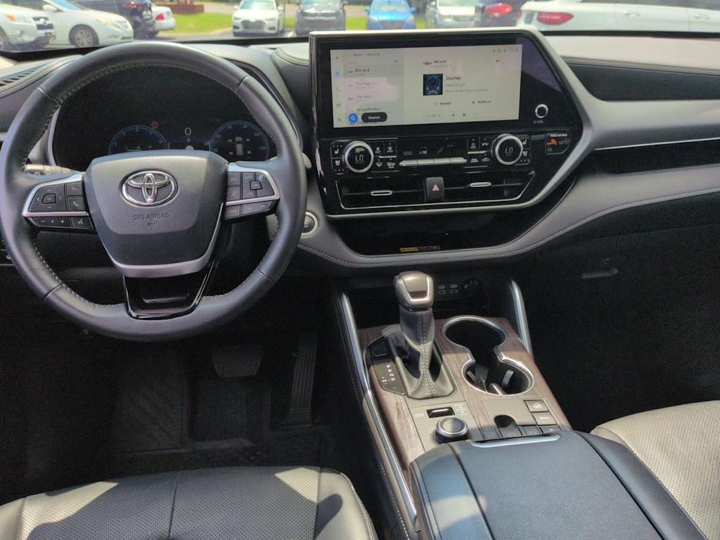 Thumbnail: 2026 Toyota Highlander - 9