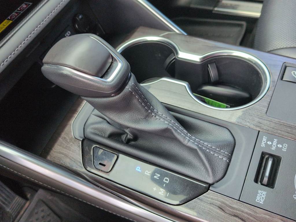 Thumbnail: 2026 Toyota Highlander - 37