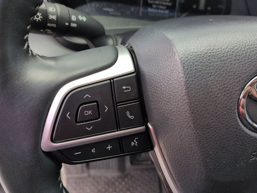 Thumbnail: 2026 Toyota Highlander - 30