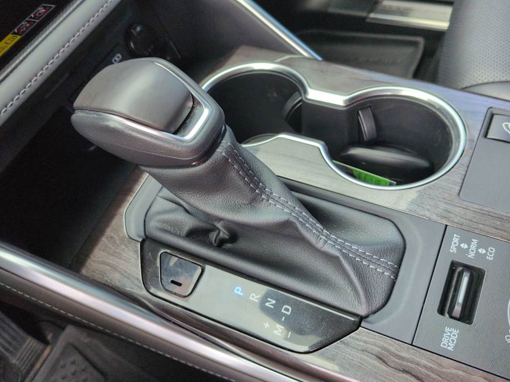 Thumbnail: 2026 Toyota Highlander - 36