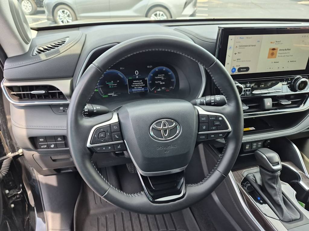 Thumbnail: 2024 Toyota Highlander - 2