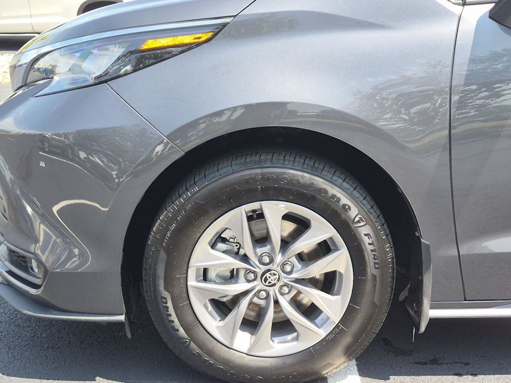 Thumbnail: 2025 Toyota Sienna - 7