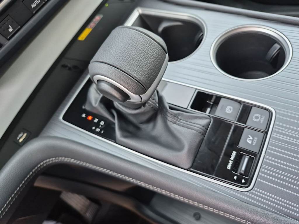 Thumbnail: 2025 Toyota Sienna - 13
