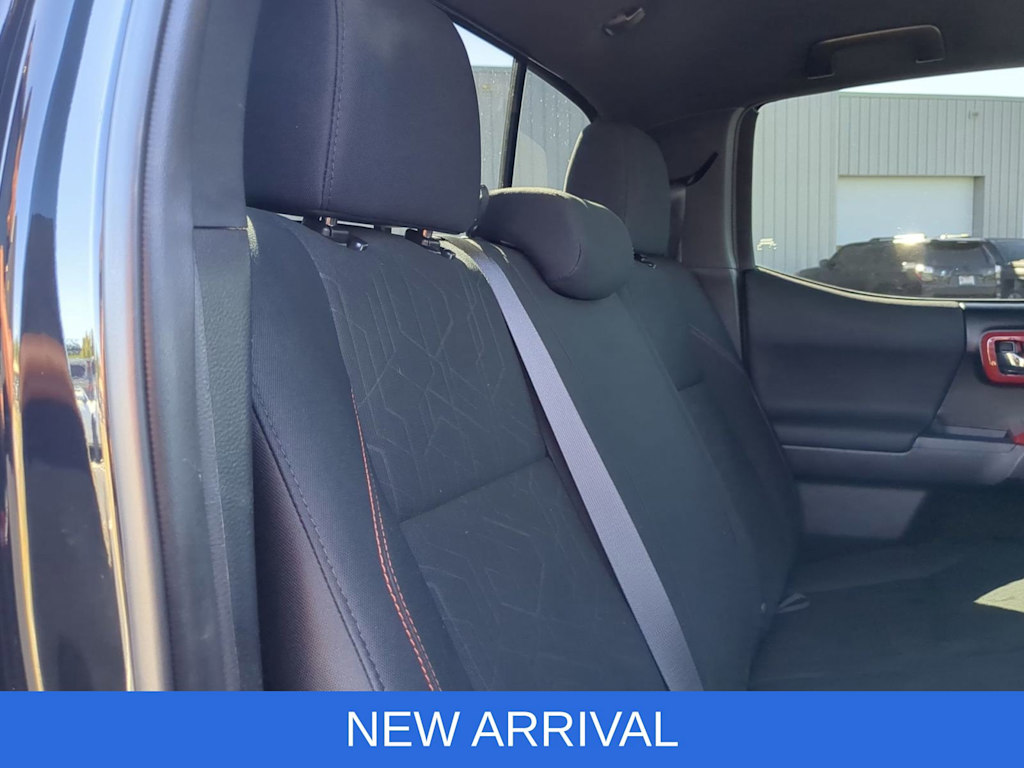 Thumbnail: 2019 Toyota Tacoma - 30