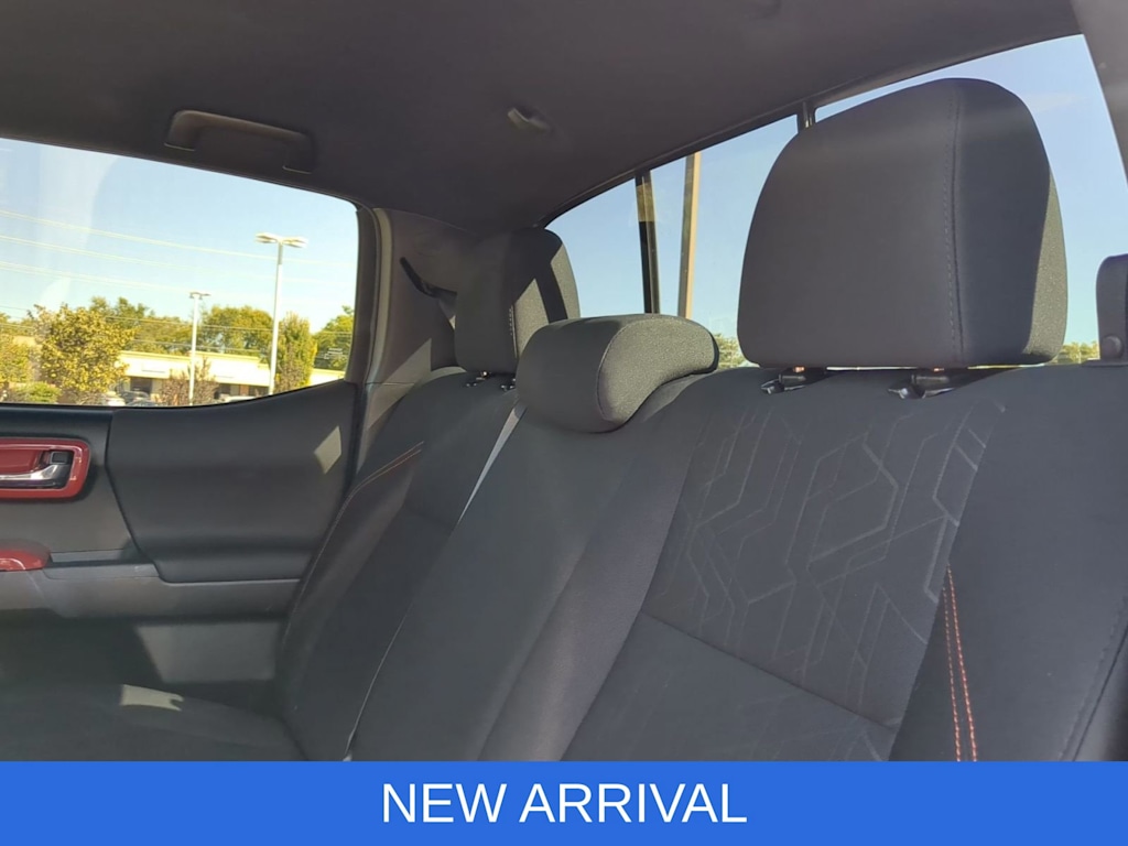 Thumbnail: 2019 Toyota Tacoma - 29