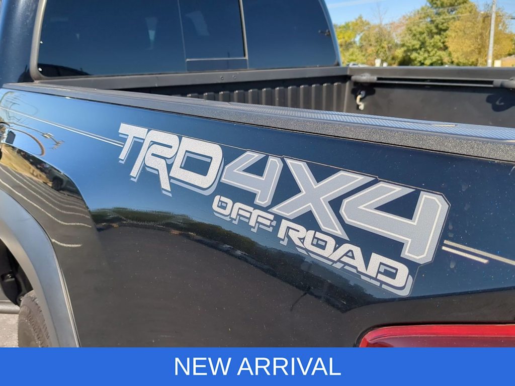 Thumbnail: 2019 Toyota Tacoma - 7