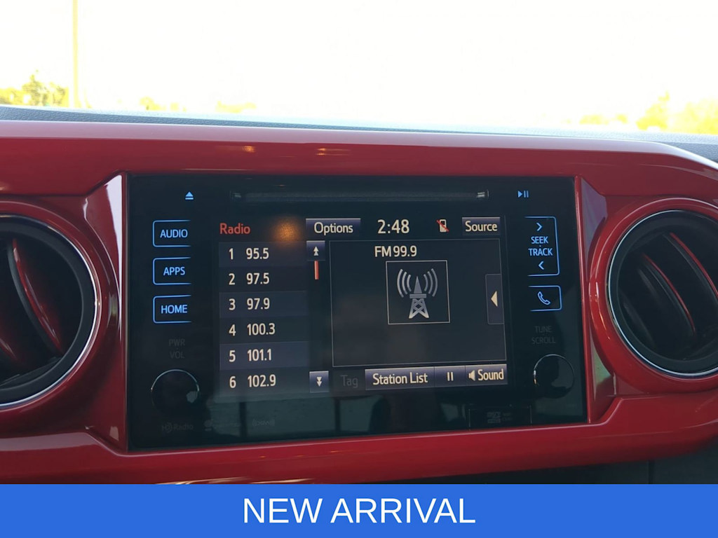 Thumbnail: 2019 Toyota Tacoma - 17