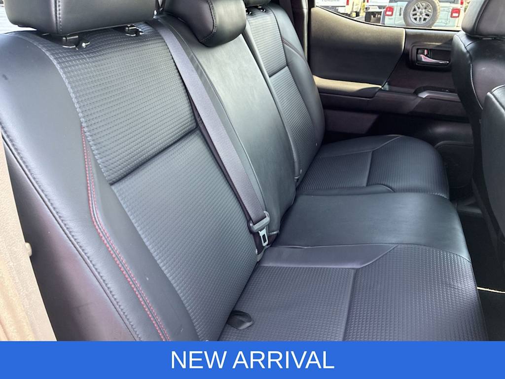 Thumbnail: 2019 Toyota Tacoma - 24