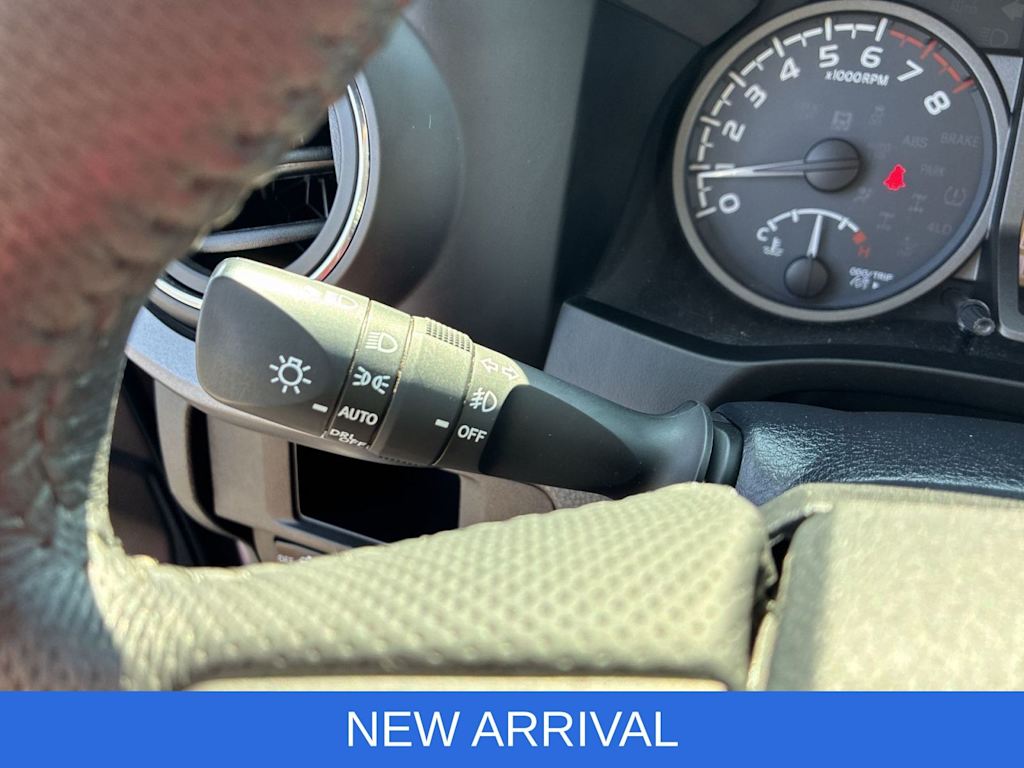Thumbnail: 2019 Toyota Tacoma - 29