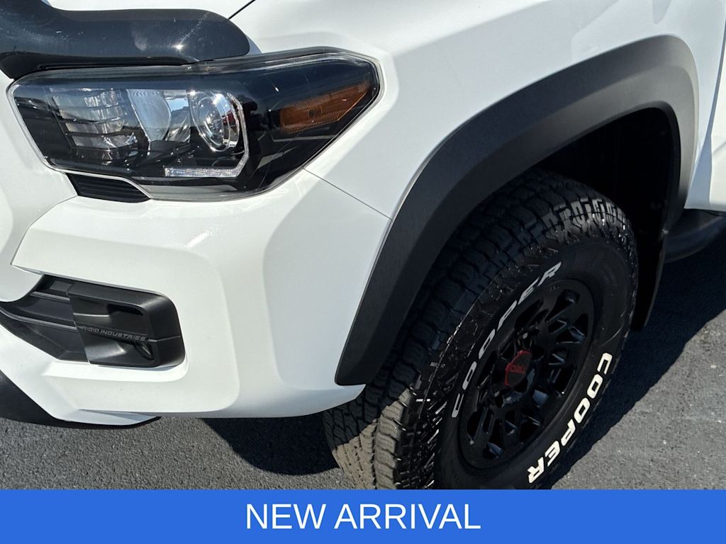 Thumbnail: 2019 Toyota Tacoma - 7