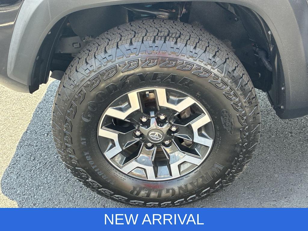 Thumbnail: 2020 Toyota Tacoma - 13
