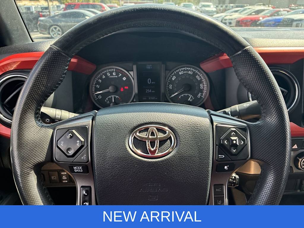 Thumbnail: 2020 Toyota Tacoma - 8