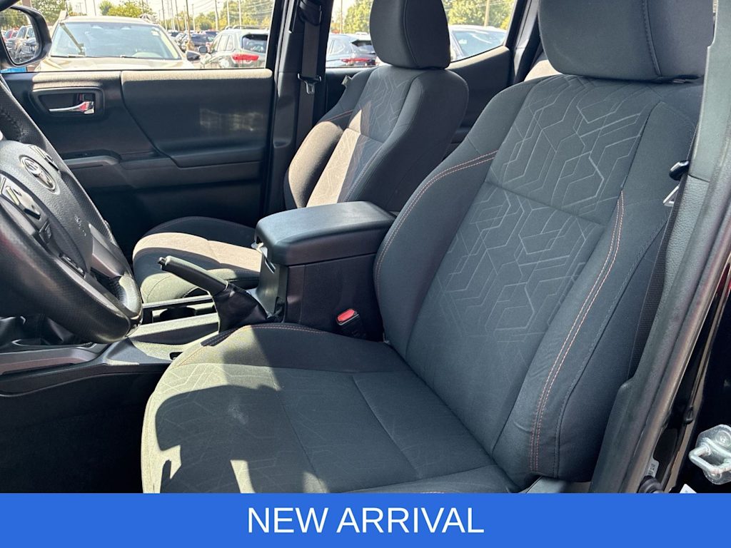 Thumbnail: 2020 Toyota Tacoma - 5