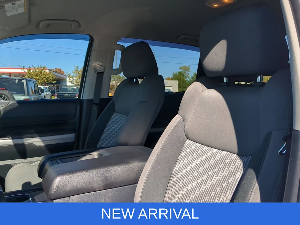 Thumbnail: 2019 Toyota Tundra - 11