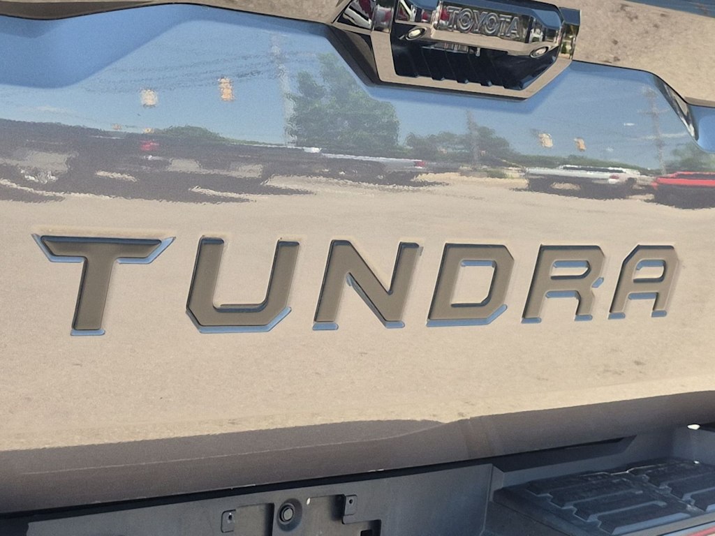 Thumbnail: 2023 Toyota Tundra - 25