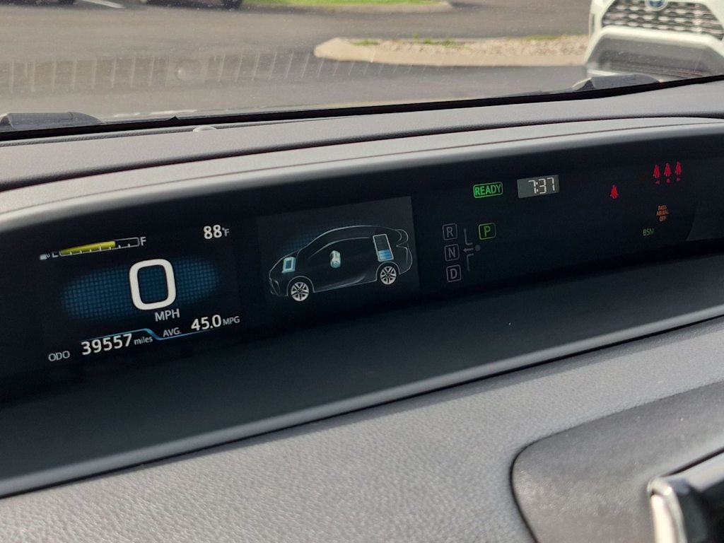 Thumbnail: 2022 Toyota Prius - 36