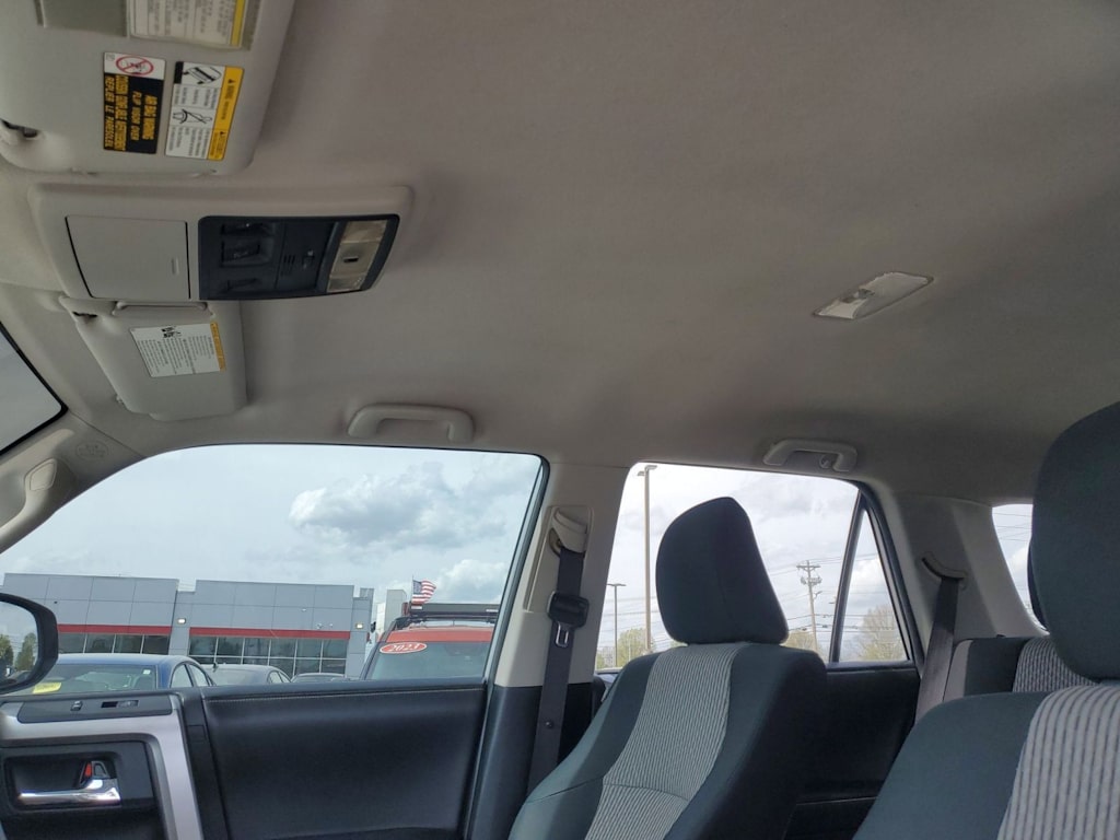 Thumbnail: 2019 Toyota 4Runner - 24