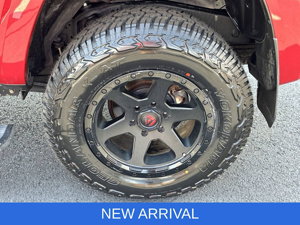 Thumbnail: 2017 Toyota 4Runner - 21