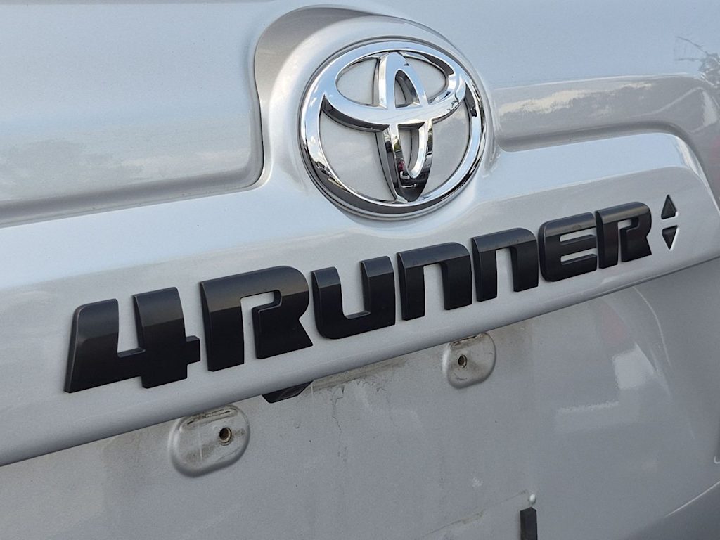 Thumbnail: 2022 Toyota 4Runner - 25