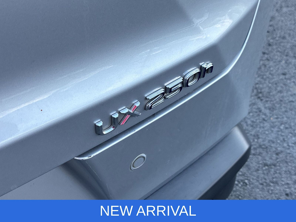Thumbnail: 2020 Lexus UX - 7