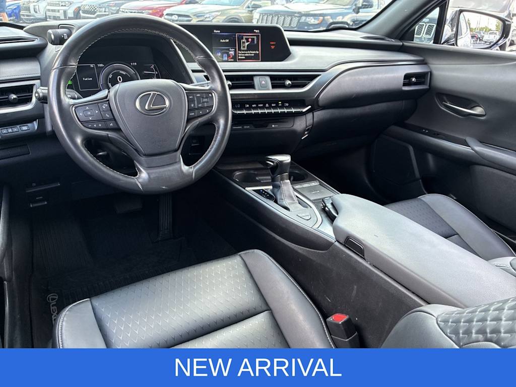 Thumbnail: 2020 Lexus UX - 10