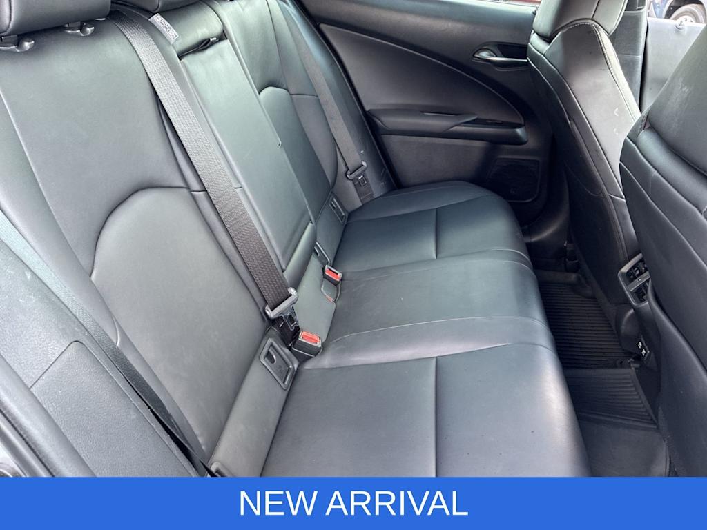 Thumbnail: 2020 Lexus UX - 27