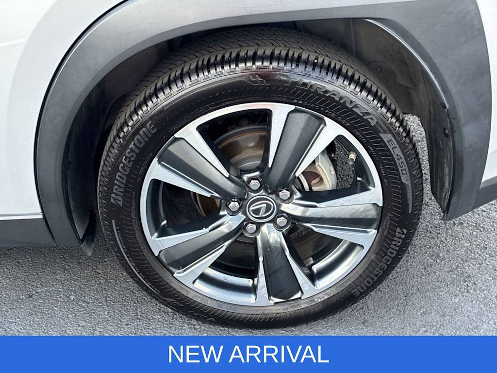 Thumbnail: 2020 Lexus UX - 8