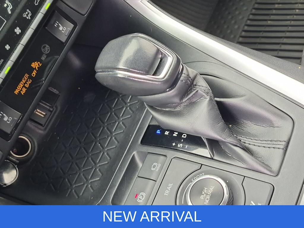 Thumbnail: 2022 Toyota RAV4 - 13