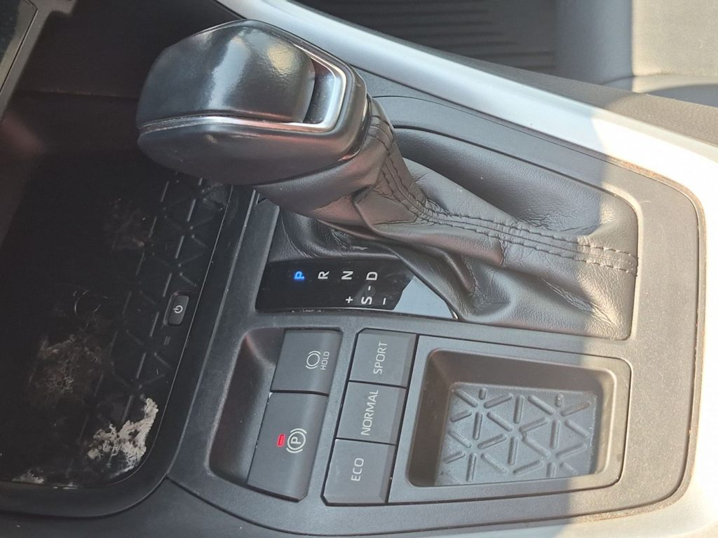Thumbnail: 2021 Toyota RAV4 - 12