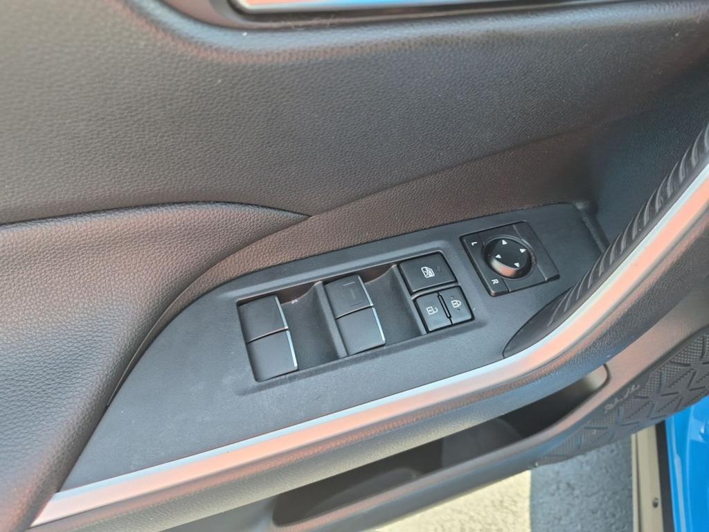 Thumbnail: 2021 Toyota RAV4 - 20