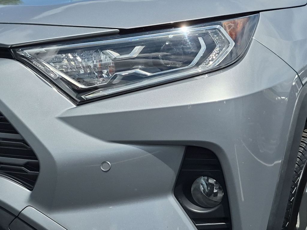 Thumbnail: 2020 Toyota RAV4 - 24