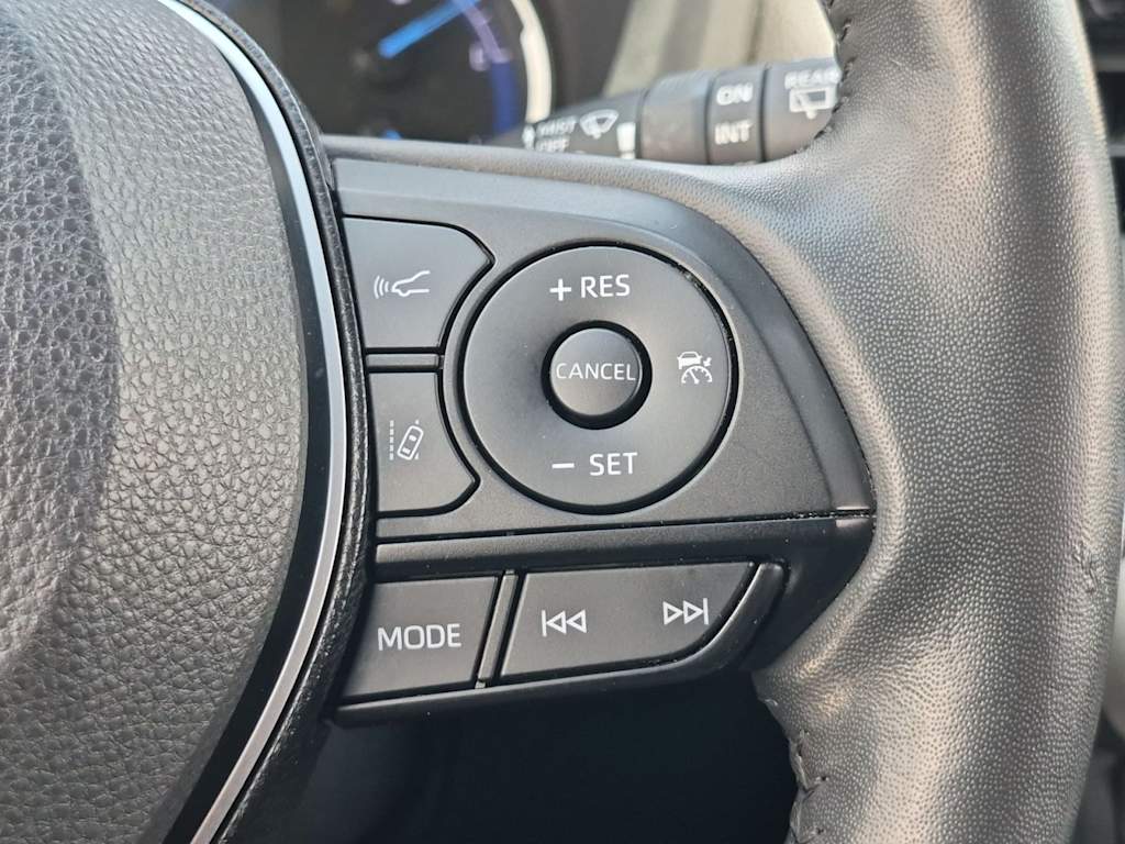 Thumbnail: 2020 Toyota RAV4 - 32