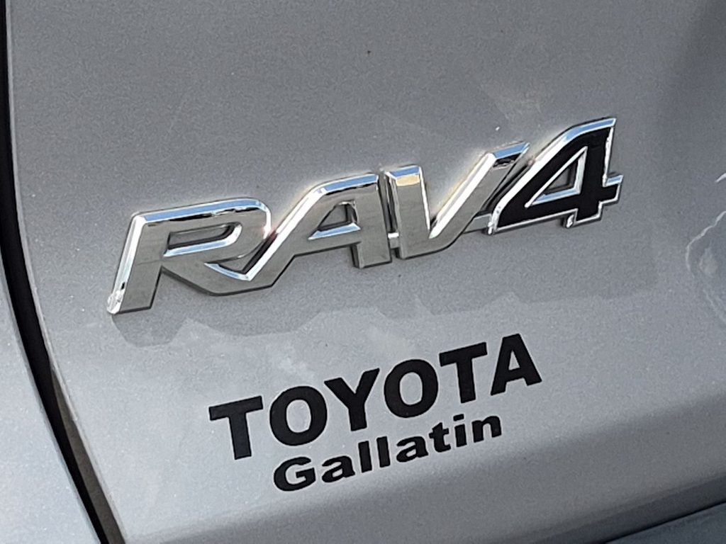 Thumbnail: 2020 Toyota RAV4 - 25